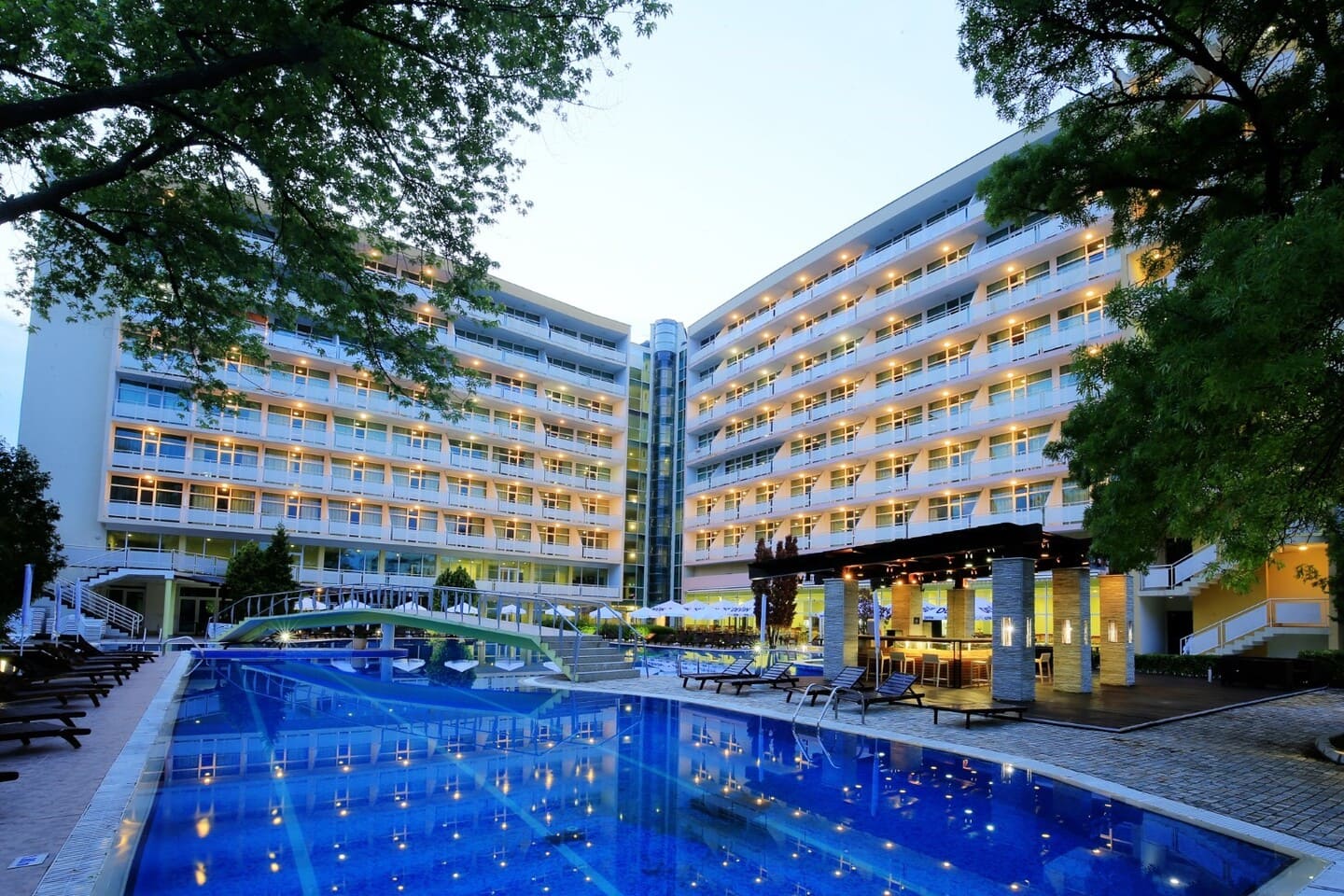 Grand Hotel Nirvana ****