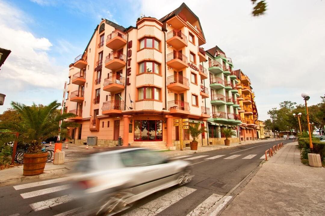 Saint George Hotel & Medical Spa ****