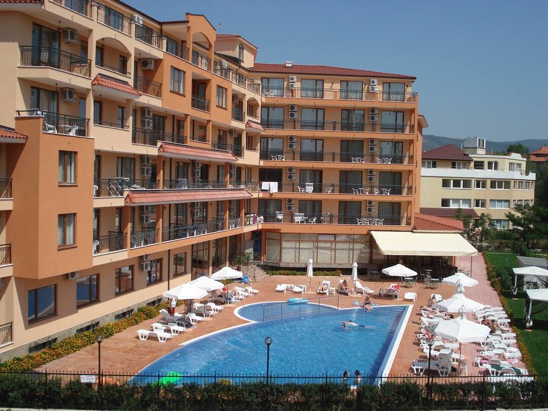 Happy Aparthotel 