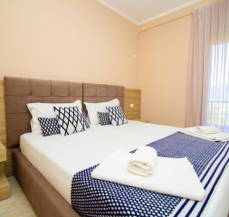 180342152.jpg