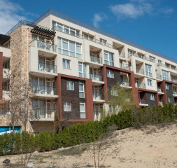 1Hotel_Exterior_1.jpg