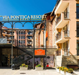 1Hotel_Exterior_2.jpg
