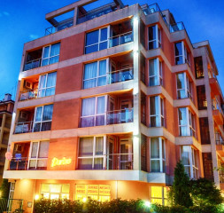 1Hotel_Exterior_6_1.jpg