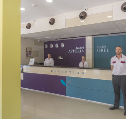 1Lobby_Reception_1_1.jpg