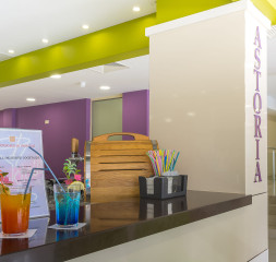 1Lobby_Reception_1_2.jpg