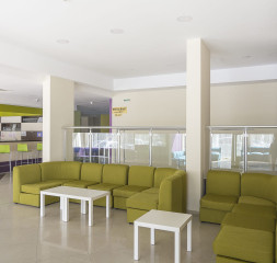 1Lobby_Reception_1_5.jpg
