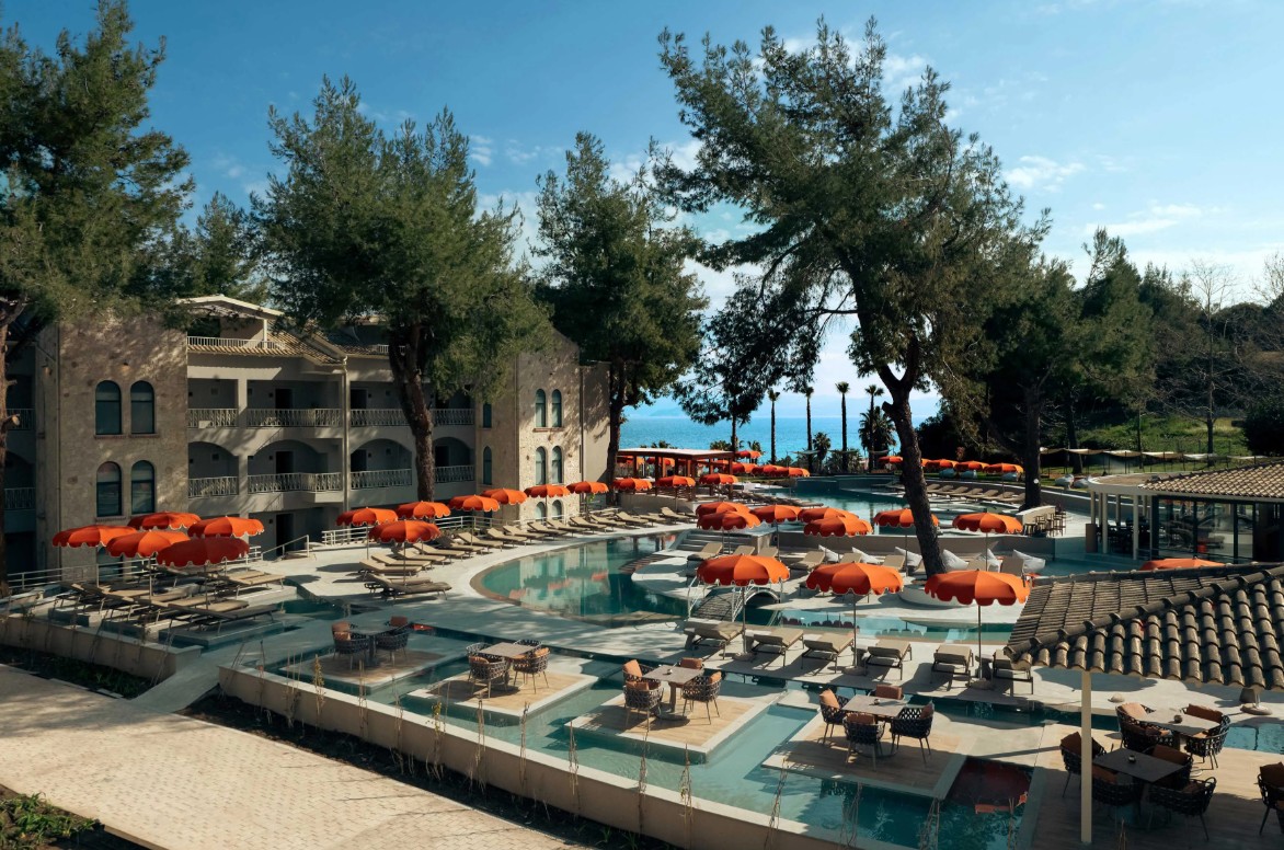 Zeus Eleva Kassandra Lagoon *****