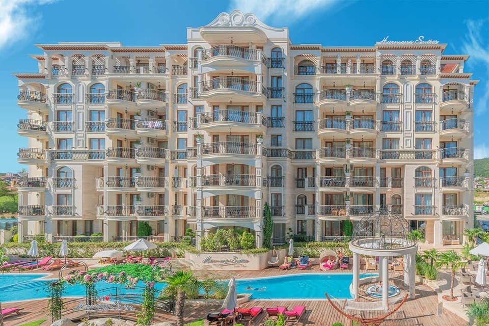 Harmony Suites 10 ***