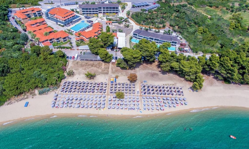 Lagomandra Beach & Suites ****