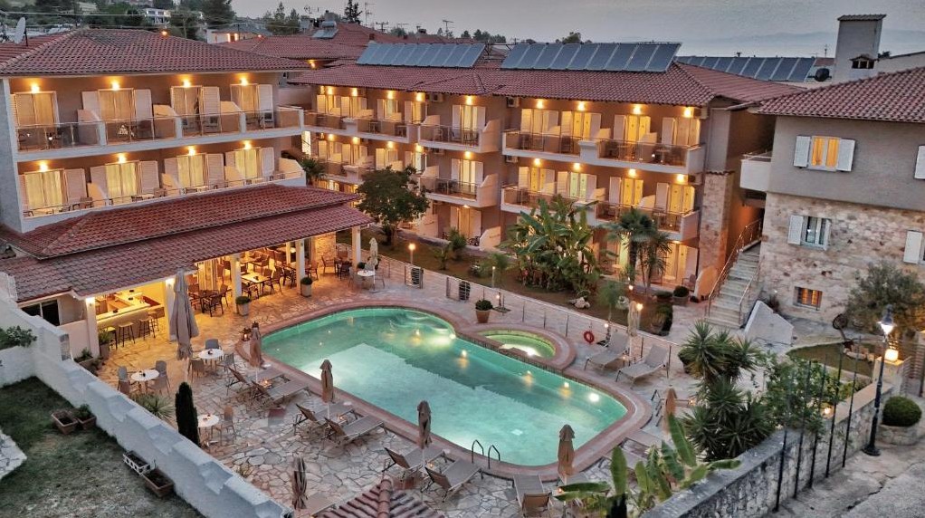 Sarantis Hotel ***