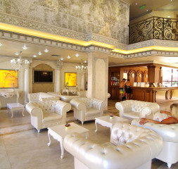 2Lobby_2.jpg