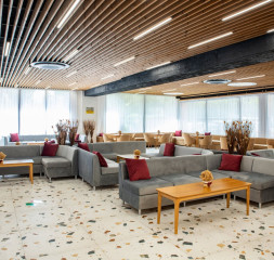 2_grant_hotel_sunny_beach_lobby_bar5.jpg