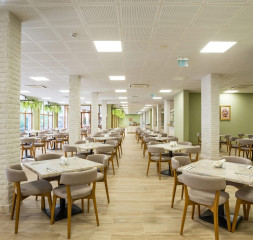 3Restaurant_1.jpg