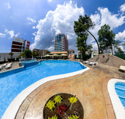 3_Pool_.jpg