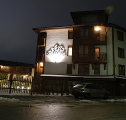 43323812.jpg
