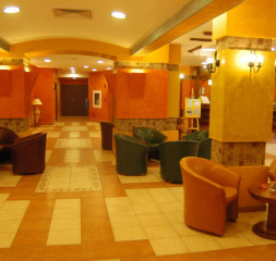 4Lobby_1.jpg