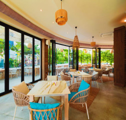 4Restaurant_1_4.jpg