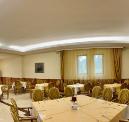 4Restaurant_2.jpeg