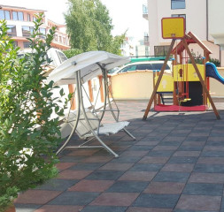51390381.jpg