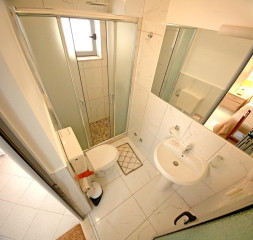 71055683.jpg