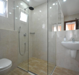 71680389.jpg