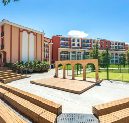 Amphitheatre.jpg