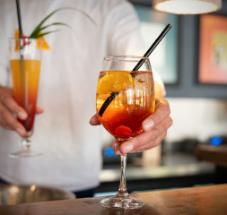 Bar_6.jpg