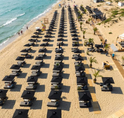 Beach_5.jpg