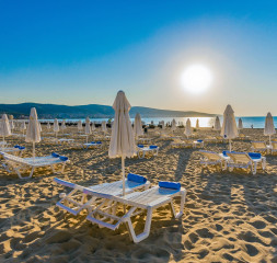 Beach_6.jpg