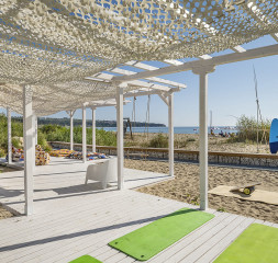 Beach_7.jpg