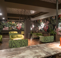 Bowling_Bar_1.jpg