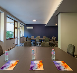 Conference_Hall_1.jpg
