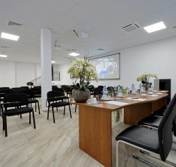 Conference_Hall_7.jpg