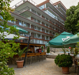 Garden_1.jpg