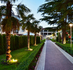 Garden_1.jpg