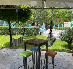 Garden_1.jpg