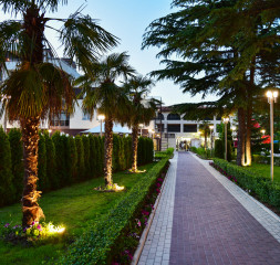 Garden_2.jpg