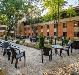 Garden_4.jpg