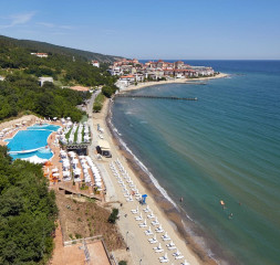 Hotel_Beach_1.jpg