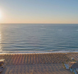 Hotel_Beach_1.jpg