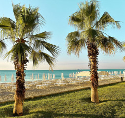 Hotel_Beach_3.jpg