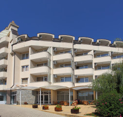Hotel_Exteerior.jpg