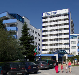 Hotel_Exterior.jpg