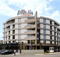 Hotel_Exterior.jpg