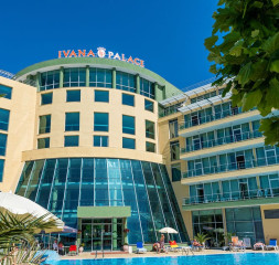 Hotel_Exterior_0.jpg