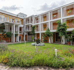 Hotel_Exterior_10.jpg