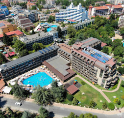 Hotel_Exterior_10.jpg