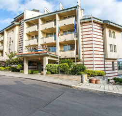 Hotel_Exterior.jpg