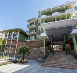 Hotel_Exterior_13.jpg
