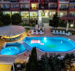 Hotel_Exterior_13.jpg